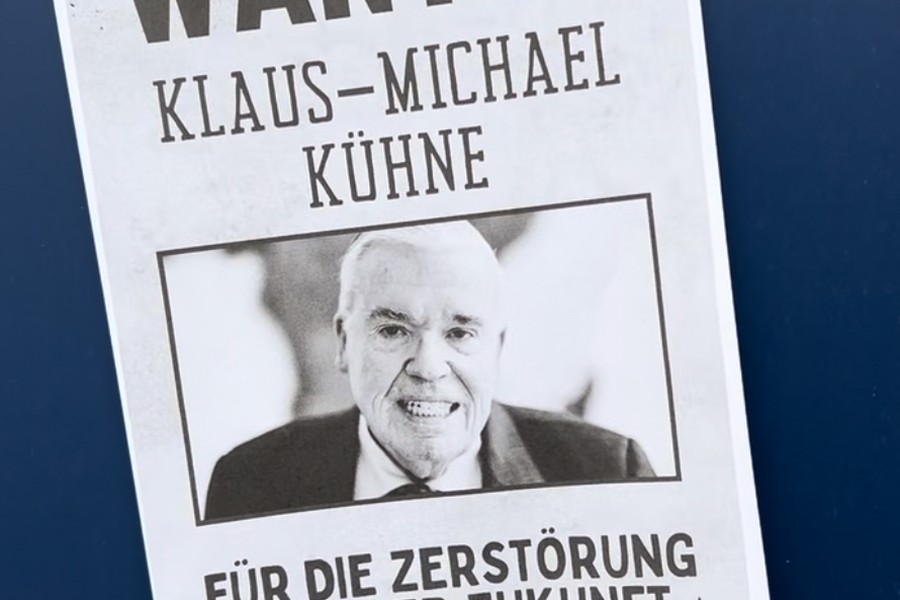 Protestaktion vor Kühne + Nagel Firmensitz